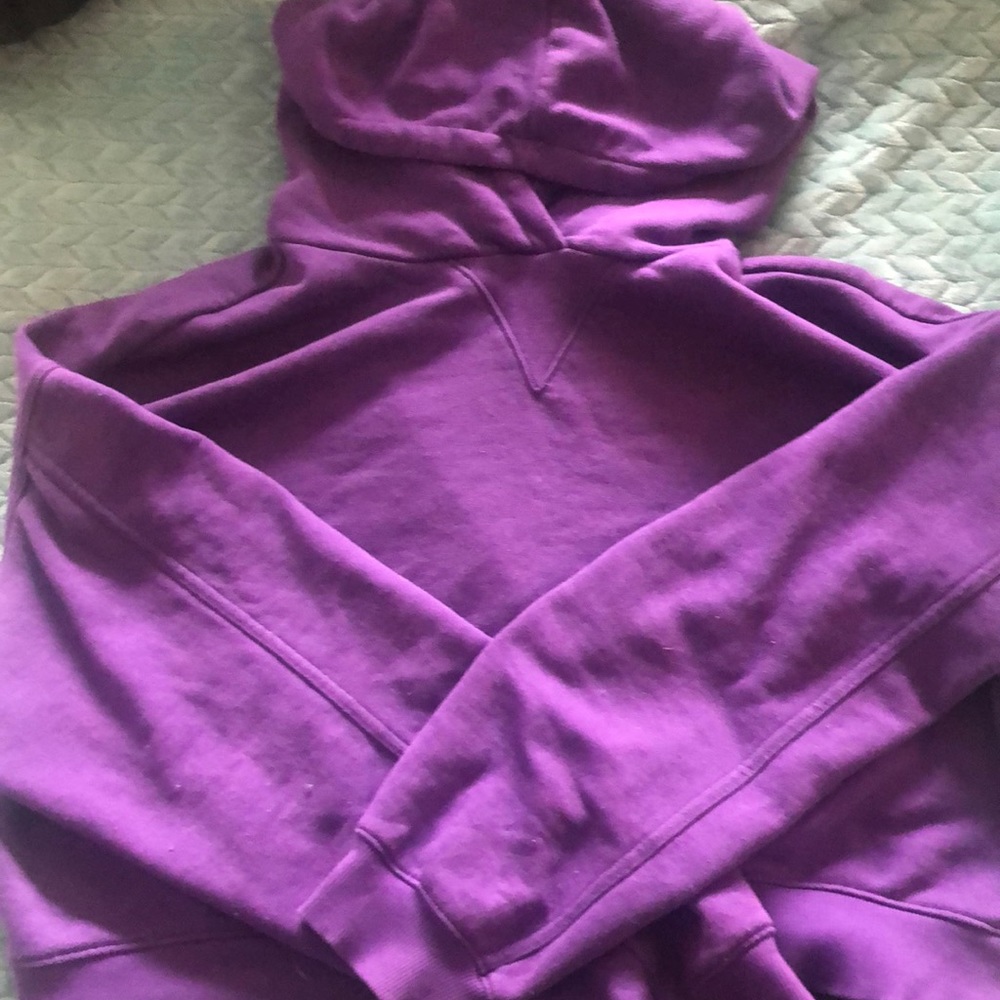 Cropped purple hoodie